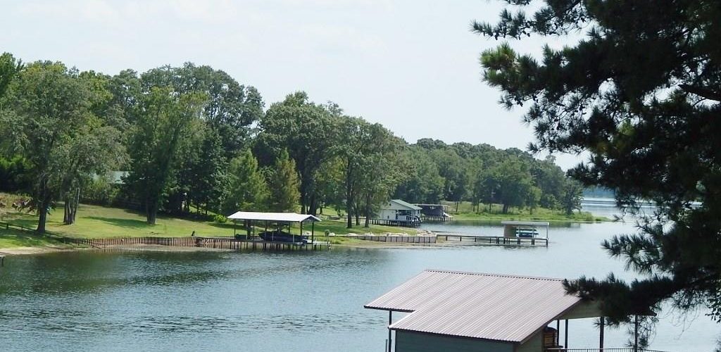 Find a waterfront house in the DFW area